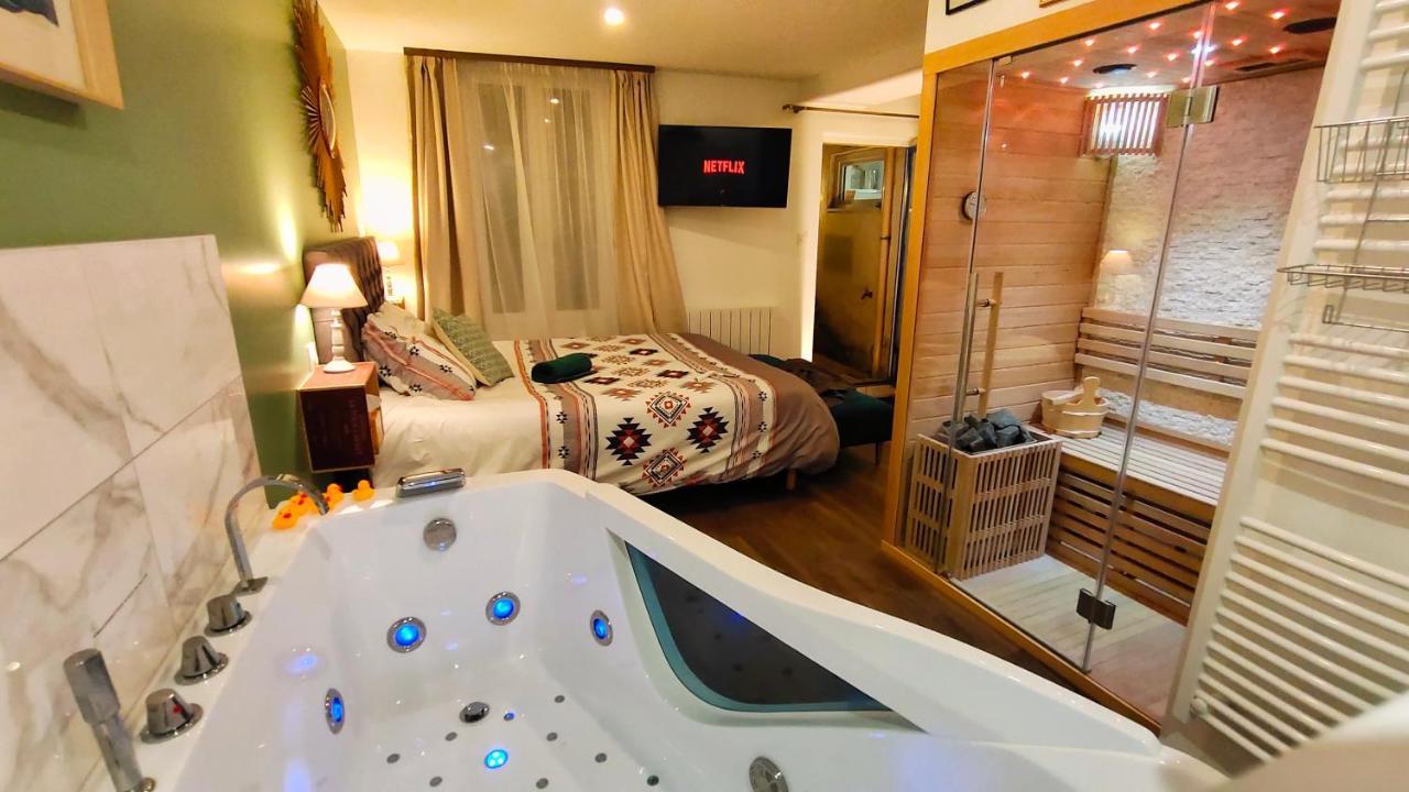 Votre Escale Jungle Sauna&Spa Niort Exterior foto